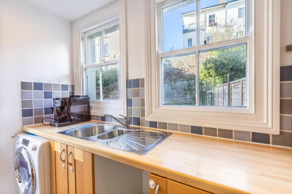 Victorian Flat Close To Station With Large Garden Apartman Brighton Kültér fotó